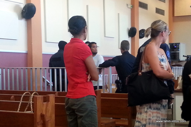 L'audience s'est déroulée sous haute surveillance, ce jeudi, des gendarmes cagoulés encadraient ce prévenu dont l'embrigadement idéologique est jugé sérieux par toute la chaîne judiciaire.