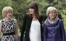Carla Bruni-Sarkozy au G8: une image de "conte de fée", selon les experts