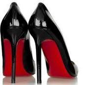 Christian Louboutin, l'homme aux semelles rouges, exposé à Londres Christian Louboutin, l'homme aux semelles rouges, exposé à Londres