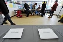 Trois hommes, voulant faire une blague, troublent le vote à Jurançon Trois hommes, voulant faire une blague, troublent le vote à Jurançon