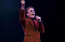 Robin Gibb, la voix éthérée de "Stayin' Alive" et des Bee Gees s'est éteinte