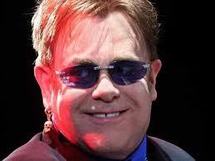Elton John hospitalisé pour une "infection respiratoire grave" Elton John hospitalisé pour une "infection respiratoire grave"