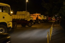Le collectif contre la hausse des carburants bloque l'entrée ouest de Papeete, jeudi (màj) Le collectif contre la hausse des carburants bloque l'entrée ouest de Papeete, jeudi (màj)