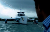 Le trimaran « Brigitte Bardot » de Sea Shepherd dans le port de Suva (Source photo : Fiji Times)