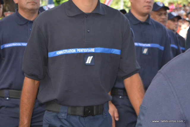 Les deux élèves surveillants ont mis en avant le caractère "ancien, isolé et très léger" de ces condamnations dont ils ont demandé –et obtenu pour l'un des deux- qu'elles soient exclues de leur casier judiciaire. Les deux élèves surveillants ont mis en avant le caractère "ancien, isolé et très léger" de ces condamnations dont ils ont demandé –et obtenu pour l'un des deux- qu'elles soient exclues de leur casier judiciaire.