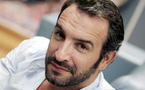 A 3 jours des César et 5 des Oscars, Jean Dujardin, malade, est dans son lit