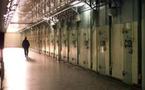 Sarkozy et Hollande interpellés sur la situation "préoccupante" des prisons