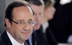 Hollande toujours donné vainqueur (53%) mais recule de deux points