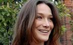 Carla Bruni ou le délicat retour de l'ex-Première dame sous les projecteurs