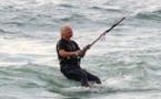 Richard Branson abandonne sa traversée de la Manche en kite-surf
