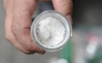 Des enfants goûtent à la cocaïne trouvée sur le chemin de l'école