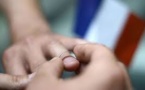 Marier les couples du même sexe n'est plus une "option", la loi doit s'appliquer