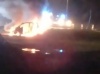 Une voiture en feu à Atimaono
