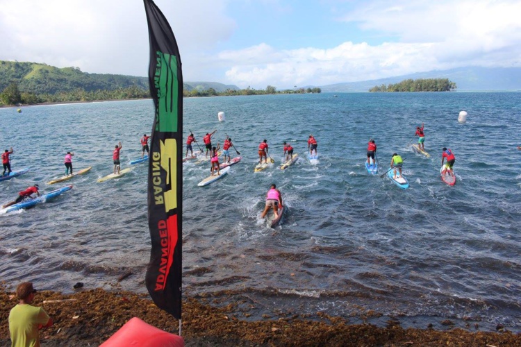 Le départ de la course de SUP © Rautirare Le départ de la course de SUP © Rautirare