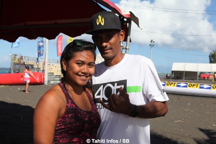 Le champion du monde de SUP était là lui aussi, Niuhiti Buillard et sa compagne Le champion du monde de SUP était là lui aussi, Niuhiti Buillard et sa compagne