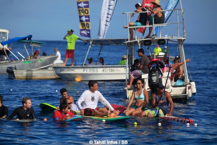 Le spot de Teahupo'o est en effervescence