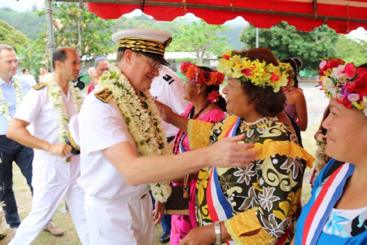 Le haut-commissaire en déplacement à Moorea Le haut-commissaire en déplacement à Moorea