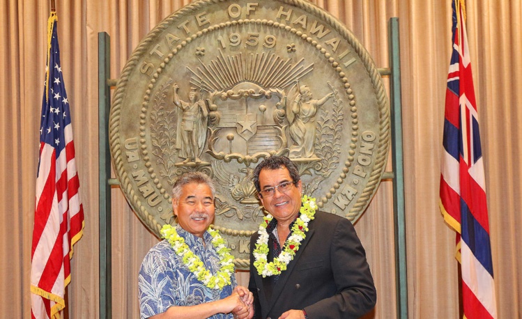 Edouard Fritch a été reçu lundi par le gouverneur d'Hawaii, David Ige, à Honolulu. Edouard Fritch a été reçu lundi par le gouverneur d'Hawaii, David Ige, à Honolulu.