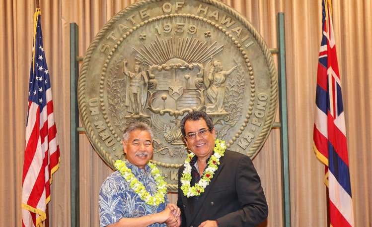 Edouard Fritch a été reçu lundi par le gouverneur d'Hawaii, David Ige, à Honolulu.