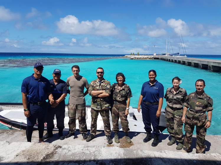 La délégation qui a participé au déminage de l'obus datant de 1970