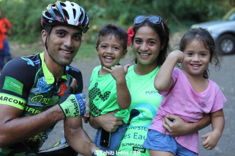 Hoanui Gobrait avait sa petite famille pour le supporter Hoanui Gobrait avait sa petite famille pour le supporter