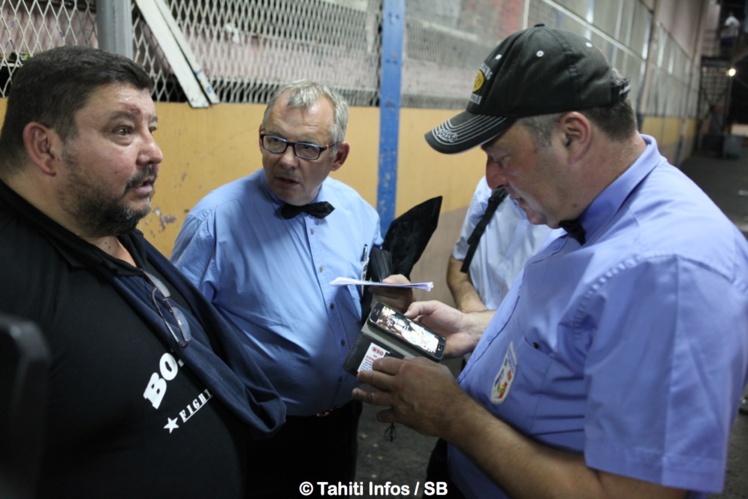 A gauche, le coach de Nicolas Dion, Patrick Malaizée A gauche, le coach de Nicolas Dion, Patrick Malaizée