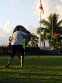 Les joueurs d’ultimate frisbee déménagent une bonne fois pour toute Les joueurs d’ultimate frisbee déménagent une bonne fois pour toute
