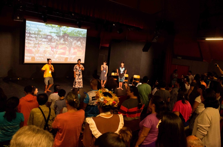 Hommage à Pele et à la navigation traditionnelle tahitienne Hommage à Pele et à la navigation traditionnelle tahitienne