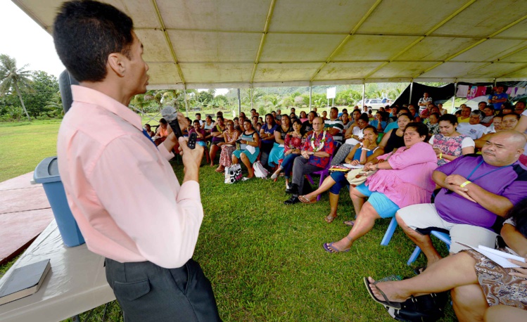 L’Eglise adventiste en retraite à Tautira L’Eglise adventiste en retraite à Tautira