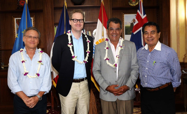 Edouard Fritch s’entretient avec le consul général d’Australie Edouard Fritch s’entretient avec le consul général d’Australie