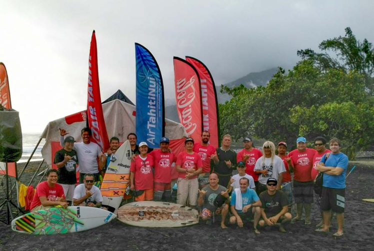 Surf – Tahiti Master Tour : Wilfred Villet réalise le doublé surf et kneeboard Surf – Tahiti Master Tour : Wilfred Villet réalise le doublé surf et kneeboard