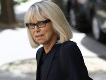 Hospitalisée pour deux hémorragies cérébrales, Mireille Darc "va bien" Hospitalisée pour deux hémorragies cérébrales, Mireille Darc "va bien"