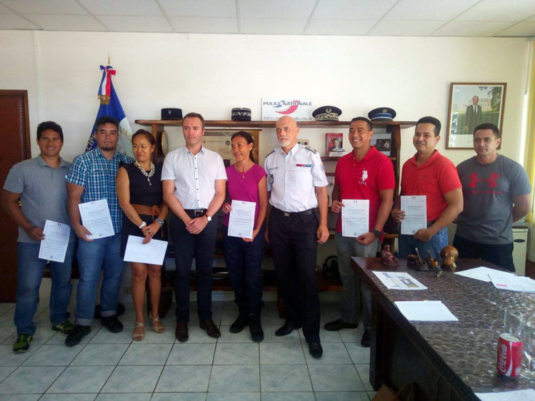 Des fonctionnaires de police félicités pour leur travail Des fonctionnaires de police félicités pour leur travail