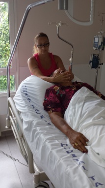 Tiare (photo) et Ellen Rose proposent des soins de support aux malades atteints du cancer. Tiare (photo) et Ellen Rose proposent des soins de support aux malades atteints du cancer.