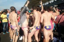 Malaisie: neuf Australiens détenus pour un slip aux couleurs du drapeau malaisien Malaisie: neuf Australiens détenus pour un slip aux couleurs du drapeau malaisien