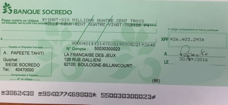 Le gagnant de l'Euromillions a reçu son chèque, il avait validé sa grille à Papenoo Le gagnant de l'Euromillions a reçu son chèque, il avait validé sa grille à Papenoo