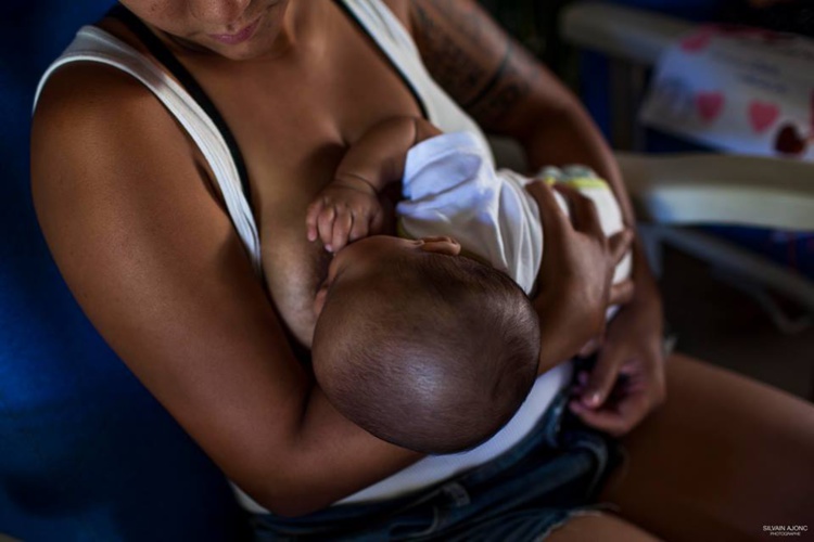 Une maman sur 3 poursuit le titi mama au-delà de trois mois Une maman sur 3 poursuit le titi mama au-delà de trois mois