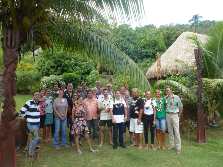 Le colloque a eu lieu à la station de recherche Gump à Moorea du 2 au 4 octobre. Le colloque a eu lieu à la station de recherche Gump à Moorea du 2 au 4 octobre.
