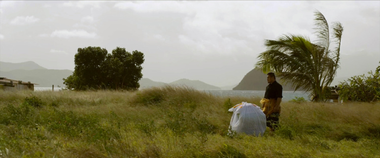 "Mercenaire", le douloureux "transfert" d'un Wallisien dans un club de rugby du Cantal fait salle pleine à Tahiti "Mercenaire", le douloureux "transfert" d'un Wallisien dans un club de rugby du Cantal fait salle pleine à Tahiti