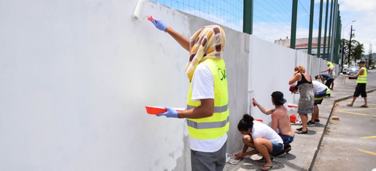 Une fresque au stade Boris-Léontieff Une fresque au stade Boris-Léontieff