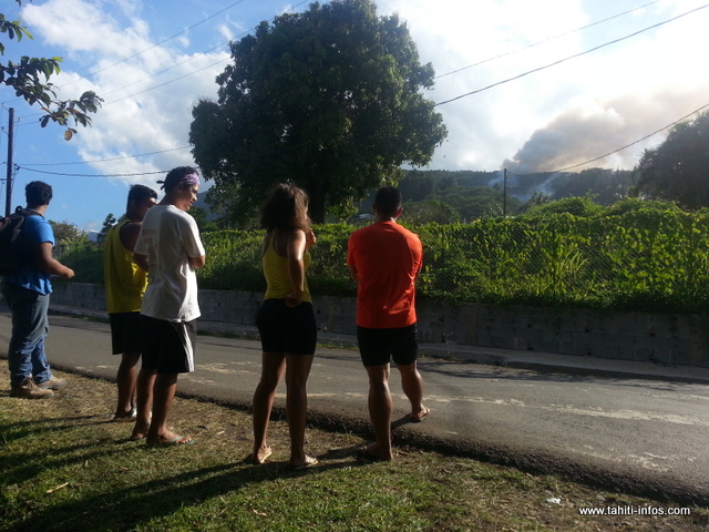 Incendie sur le plateau Atohei à Papenoo, les gros moyens mobilisés (Màj)