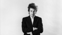 Bob Dylan, "icône" de la musique américaine, prix Nobel de littérature