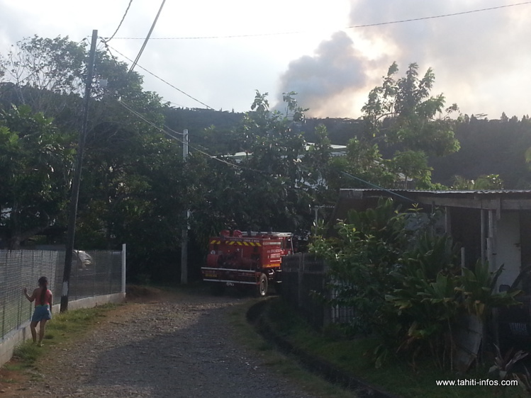 Un écobuage "probablement" à l'origine de l'incendie qui dure depuis trois jours à Papenoo