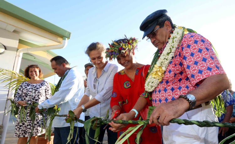 Tournée gouvernementale à Nuku Hiva : inaugurations du CET et de la Maison de l’enfance Tournée gouvernementale à Nuku Hiva : inaugurations du CET et de la Maison de l’enfance