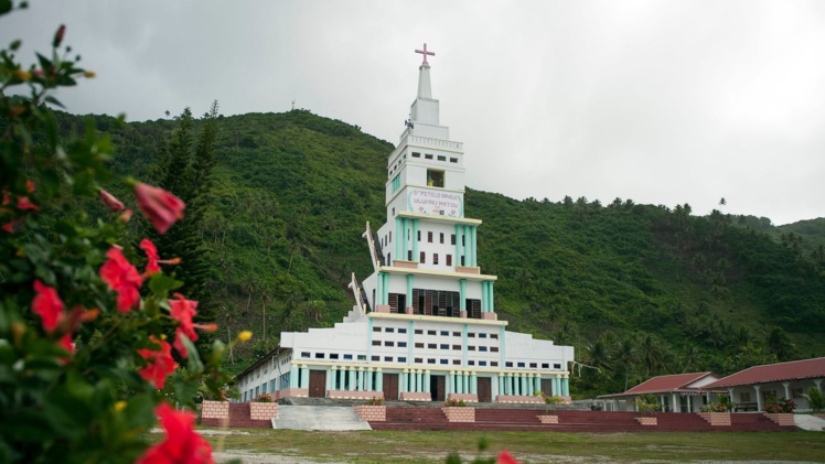 La basilique Saint-Pierre Chanel, sur l’île de Futuna. Un monument esthétiquement discutable, à la gloire du premier martyr catholique de l’Océanie.