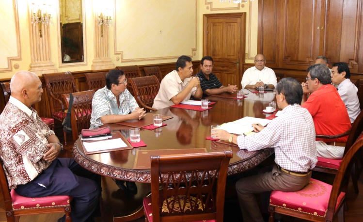 Edouard Fritch reçoit les aumôniers de Polynésie