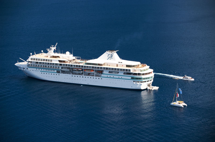 Le Gauguin peut accueillir jusqu'à 332 croisiéristes. Le Gauguin peut accueillir jusqu'à 332 croisiéristes.