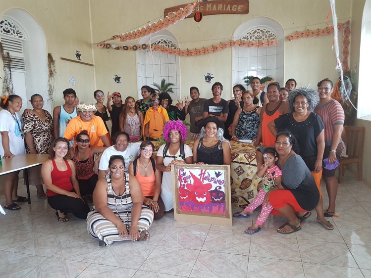 Tous les bénévoles heureux de la réussite de cet après-midi d’halloween Tous les bénévoles heureux de la réussite de cet après-midi d’halloween