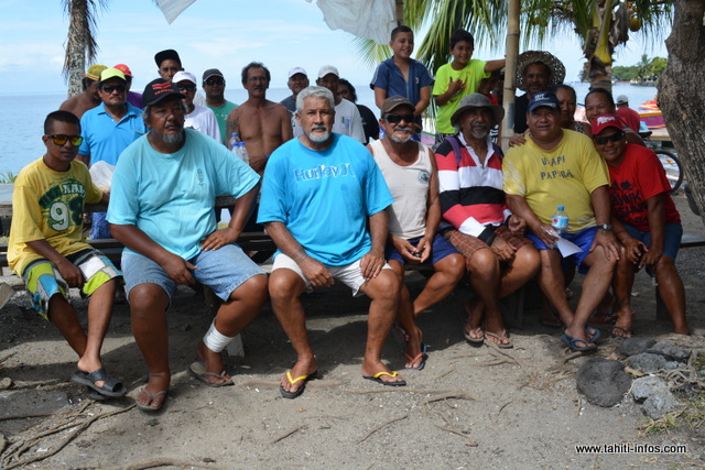 Les pêcheurs de l'association Nu'utere rava'ai étaient présents ce mardi matin