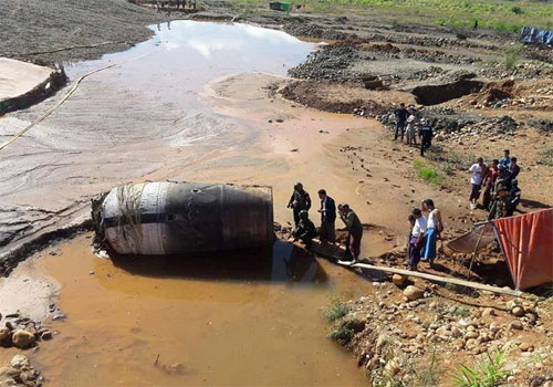 Un énorme objet non identifié tombe du ciel à Myanmar